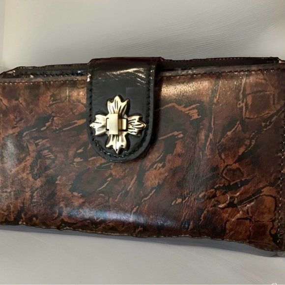Patricia Nash Handbags - Patricia Nash Black/ Brown Animal Print Wallet Clutch